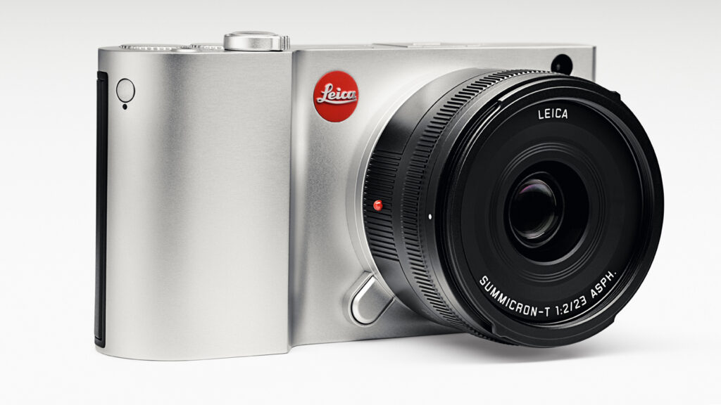 Uusi Leica T edestä.